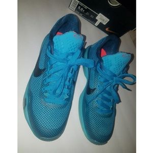 Nike KOBE X Blue Lagoon, size 5.5 Youth
